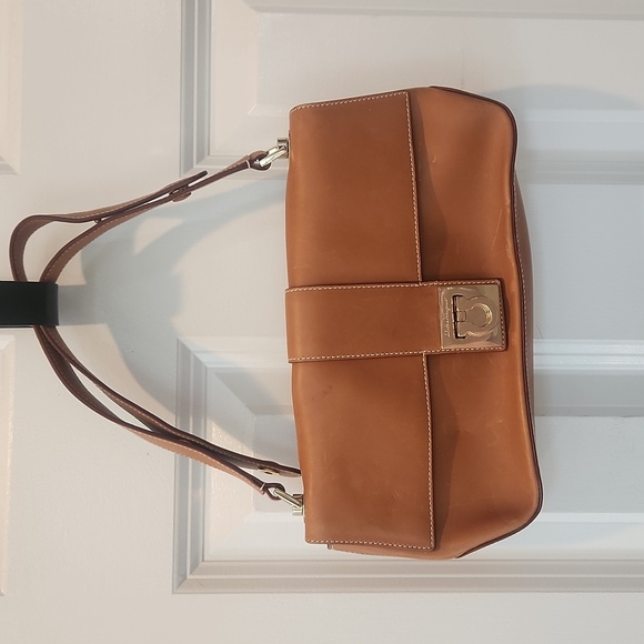 Salvatore Ferragamo Handbags - Salvatore Ferragamo shoulder bag